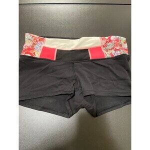 Lululemon 6 Boogie Shorts Black Flowabunga Floral Reversible Shorts 2"